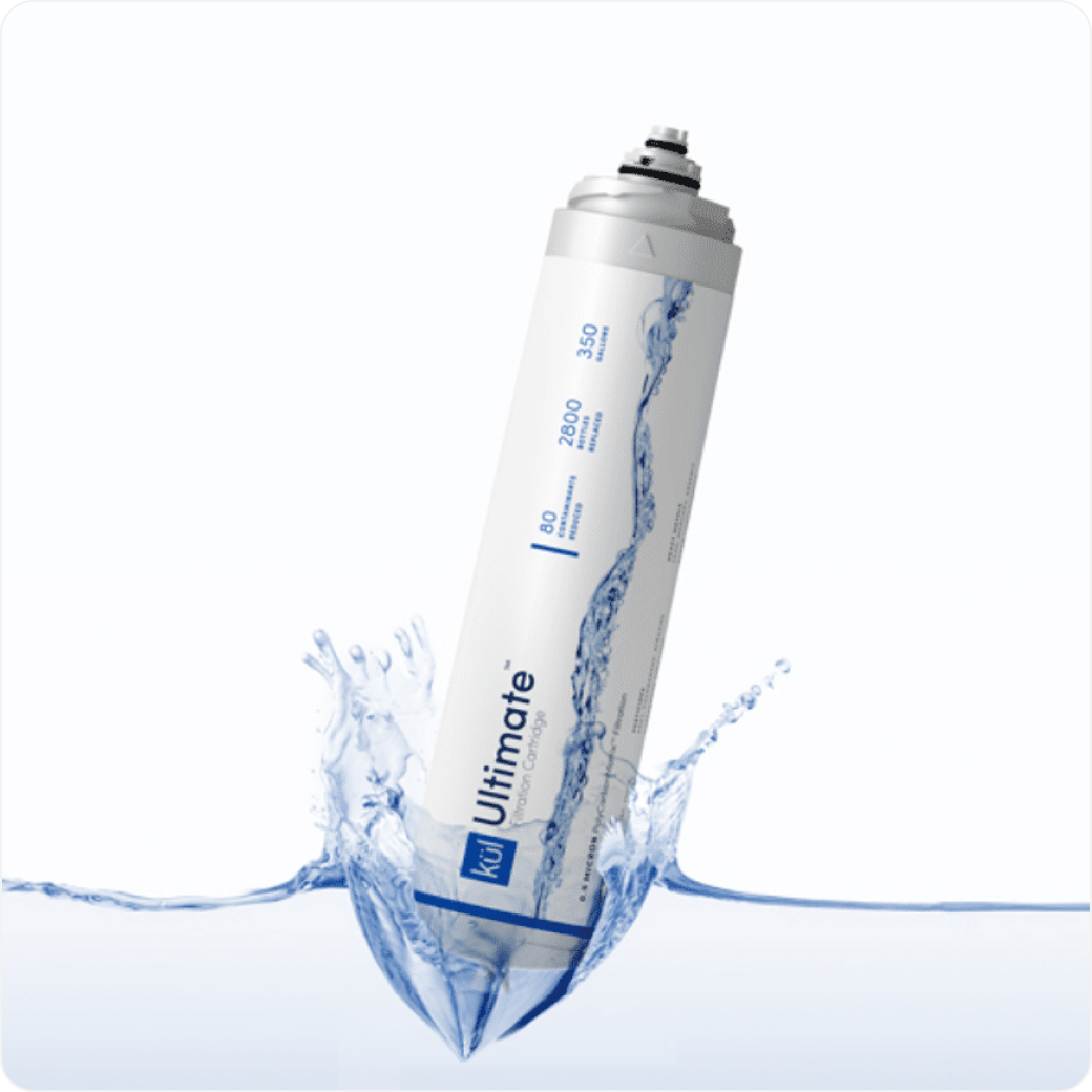 Kul Ultimate water filter splashing into water